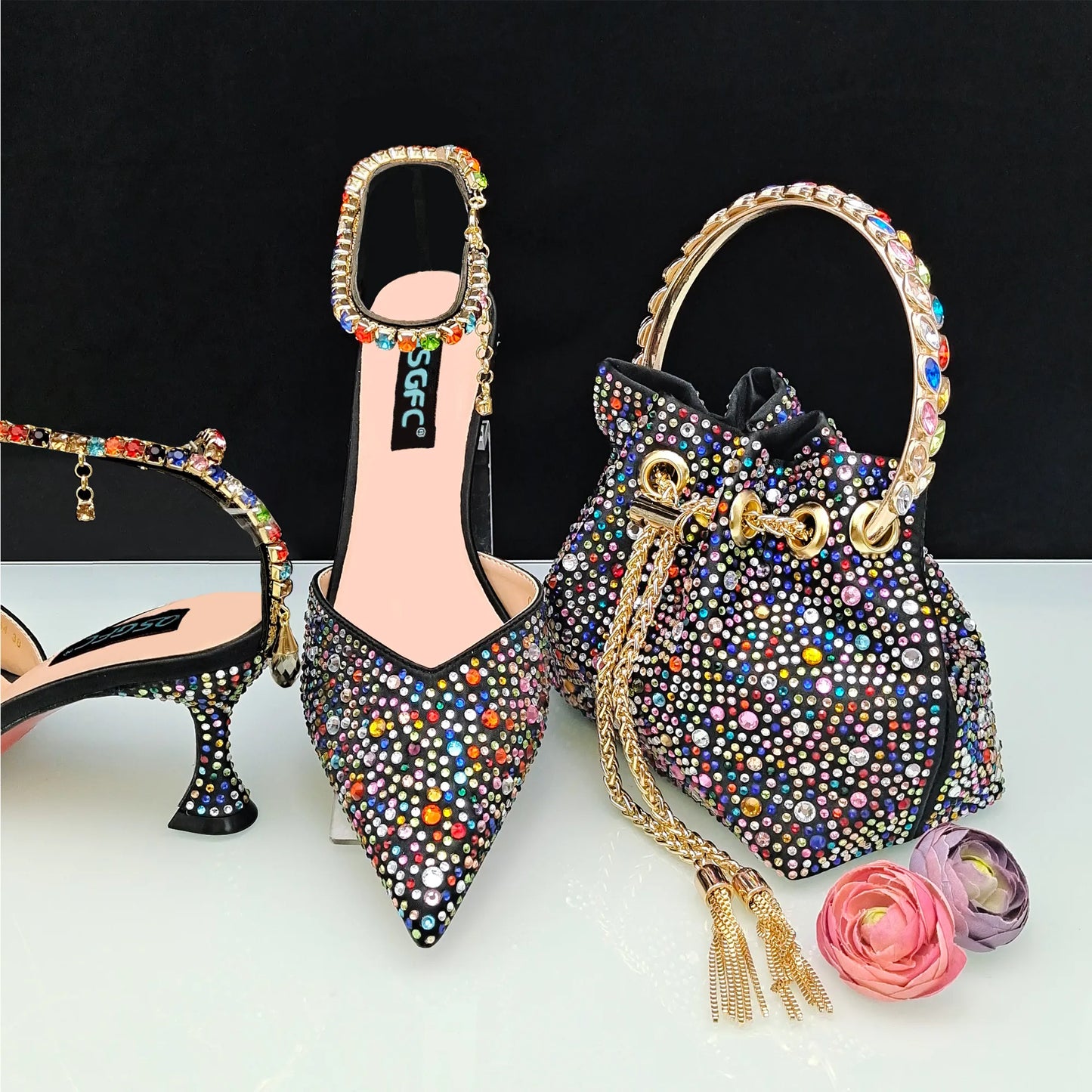 QSGFC 2023 Italian Design Luxury Women's Pointed Shoes And Bag Set Full Diamond Decoration Metal Closure Shoes for Party